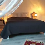 Ko, Es Kavics Vendeghazak Köveskál