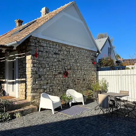 Appartement Ko, Es Kavics Vendeghazak Köveskál