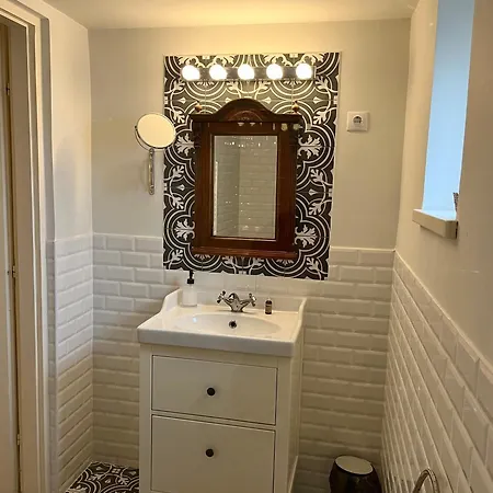 Ko, Es Kavics Vendeghazak Apartman