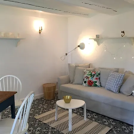 Ko, Es Kavics Vendeghazak *